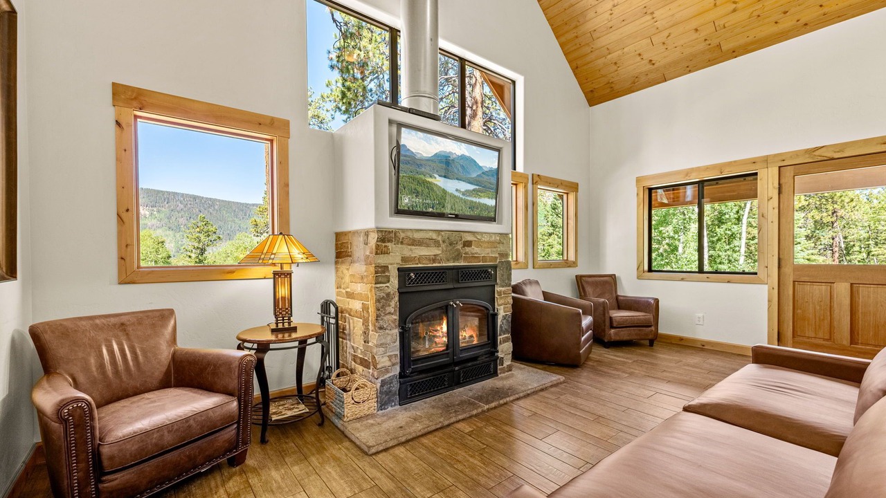 Photo of Bedroom in Columbine Lake