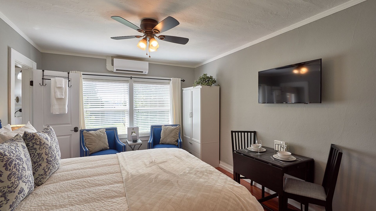Photo of Bedroom in Newberg