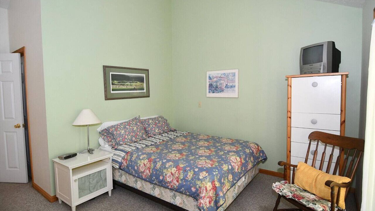 Photo of Bedroom in Berkeley Springs