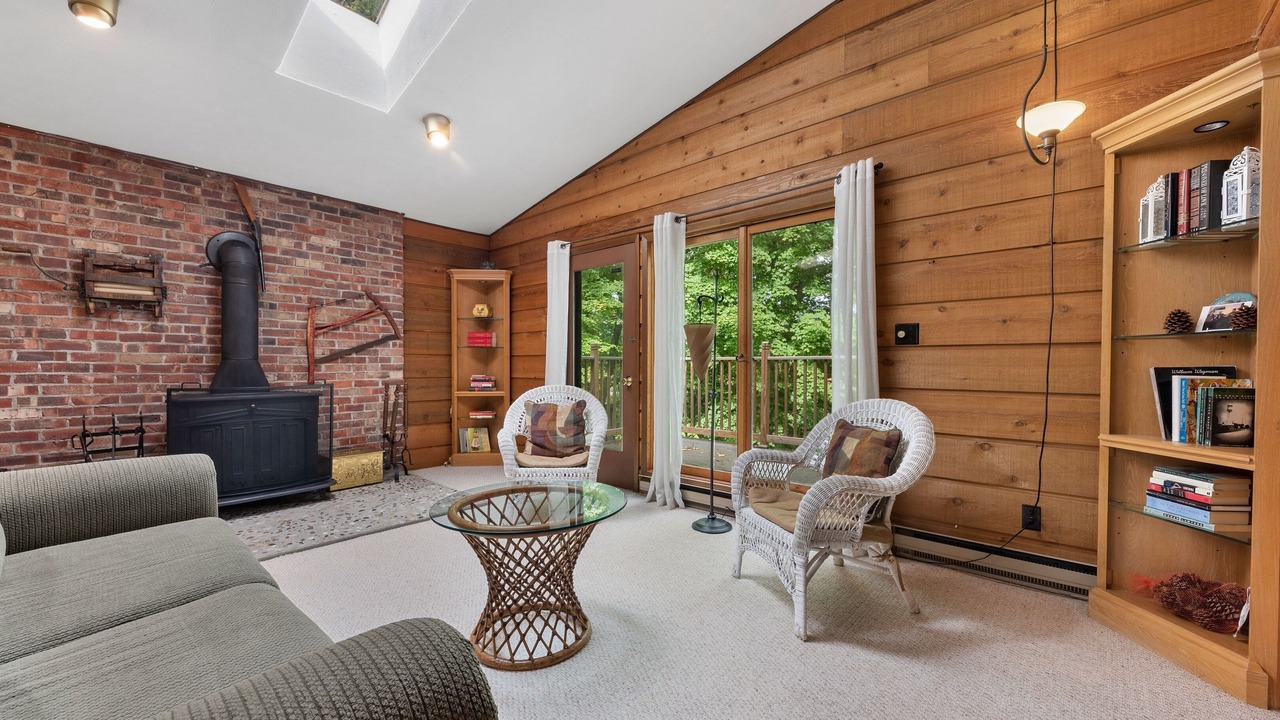 Photo of Livingroom in Union Pier