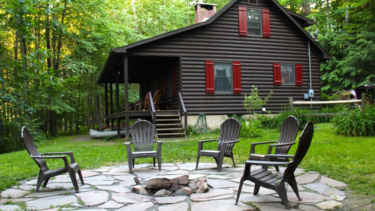 Photo of Patio Balcony in Beach Lake