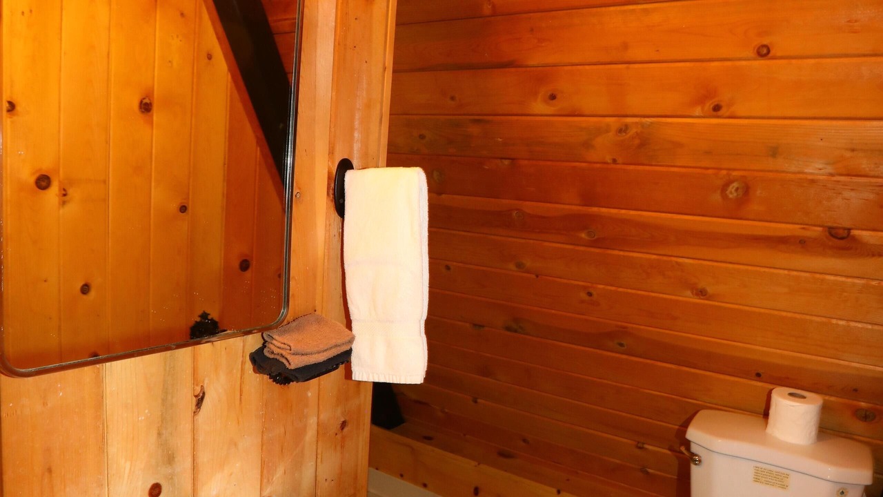 Photo of Bathroom in Red River