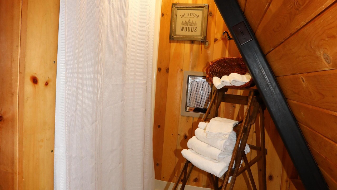 Photo of Bathroom in Red River