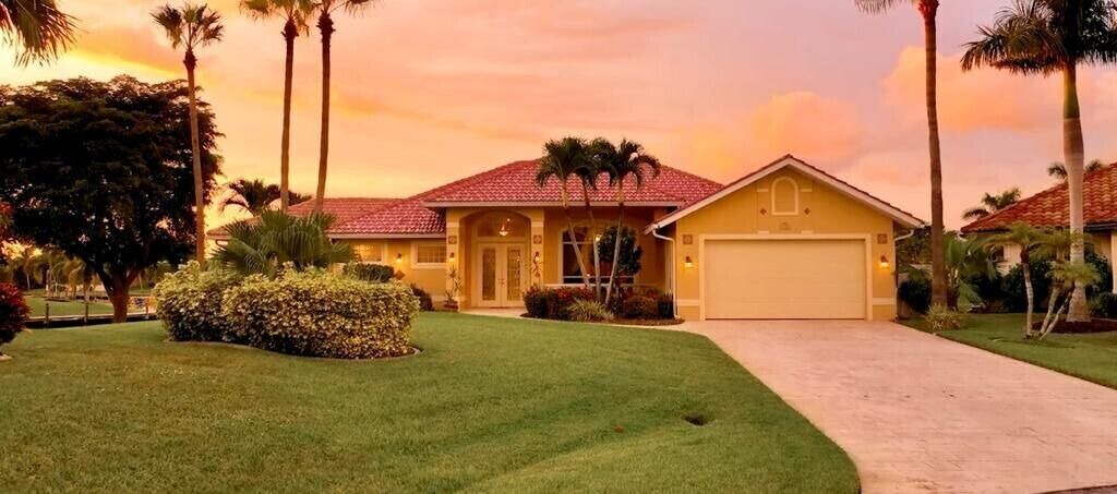 Photo of Outdoor in Pelican