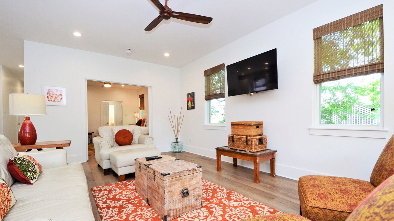 Photo of Livingroom in West Riverside