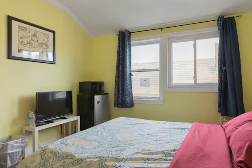 Photo of Bedroom in East Somerville