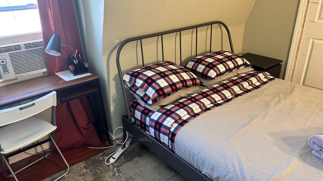 Photo of Bedroom in East Somerville