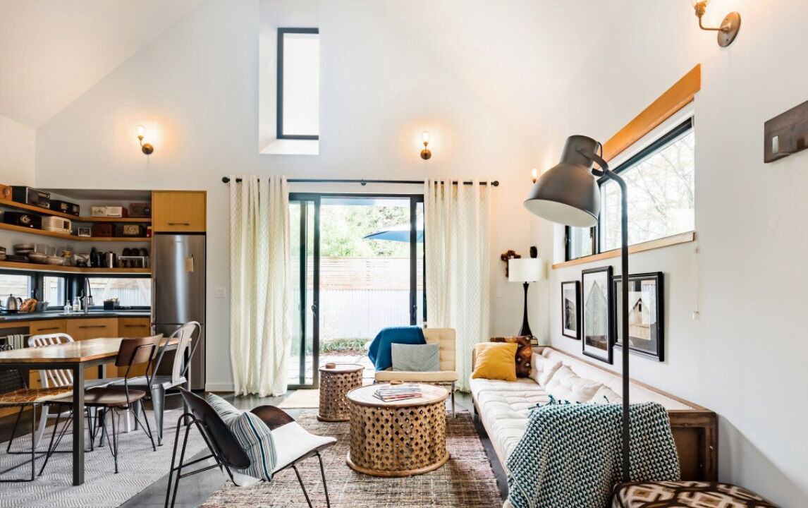 Photo of Livingroom in Hosford-Abernethy