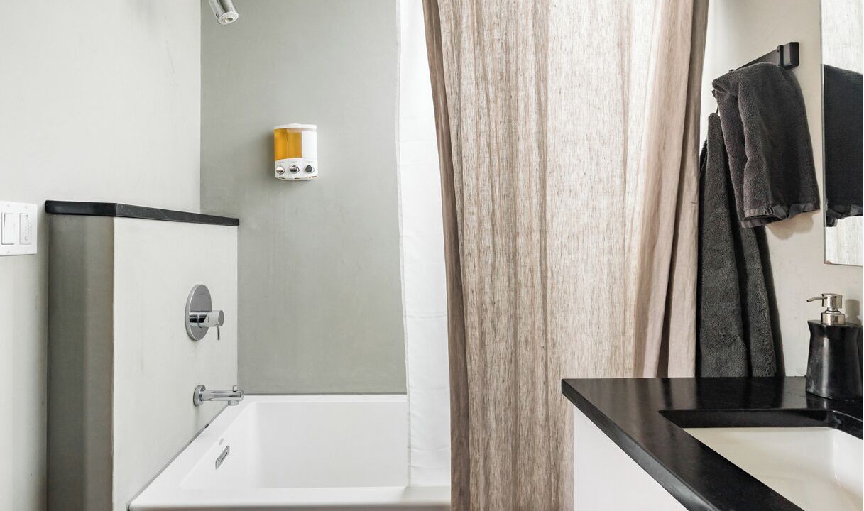 Photo of Bathroom in Hosford-Abernethy