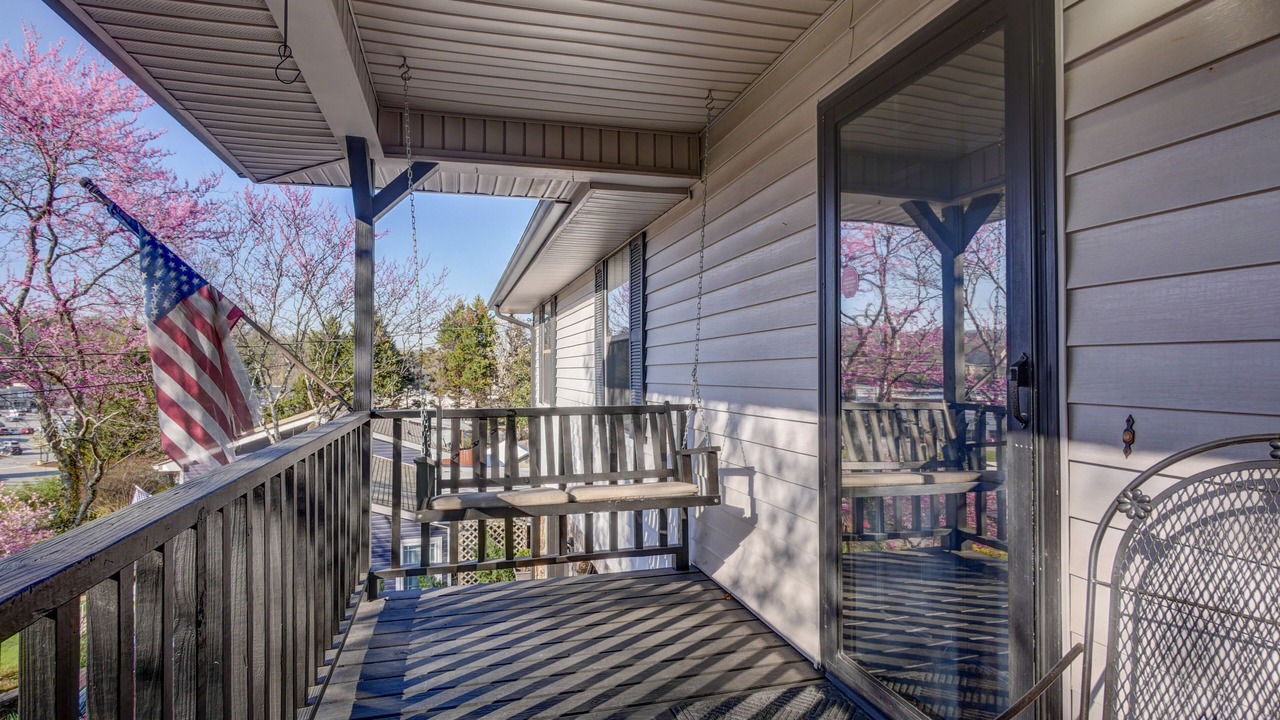 Photo of Patio Balcony in Lupton City