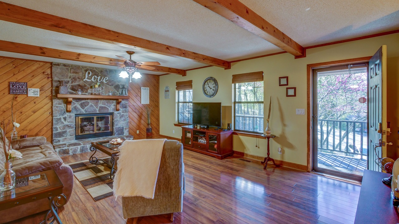 Photo of Livingroom in Lupton City