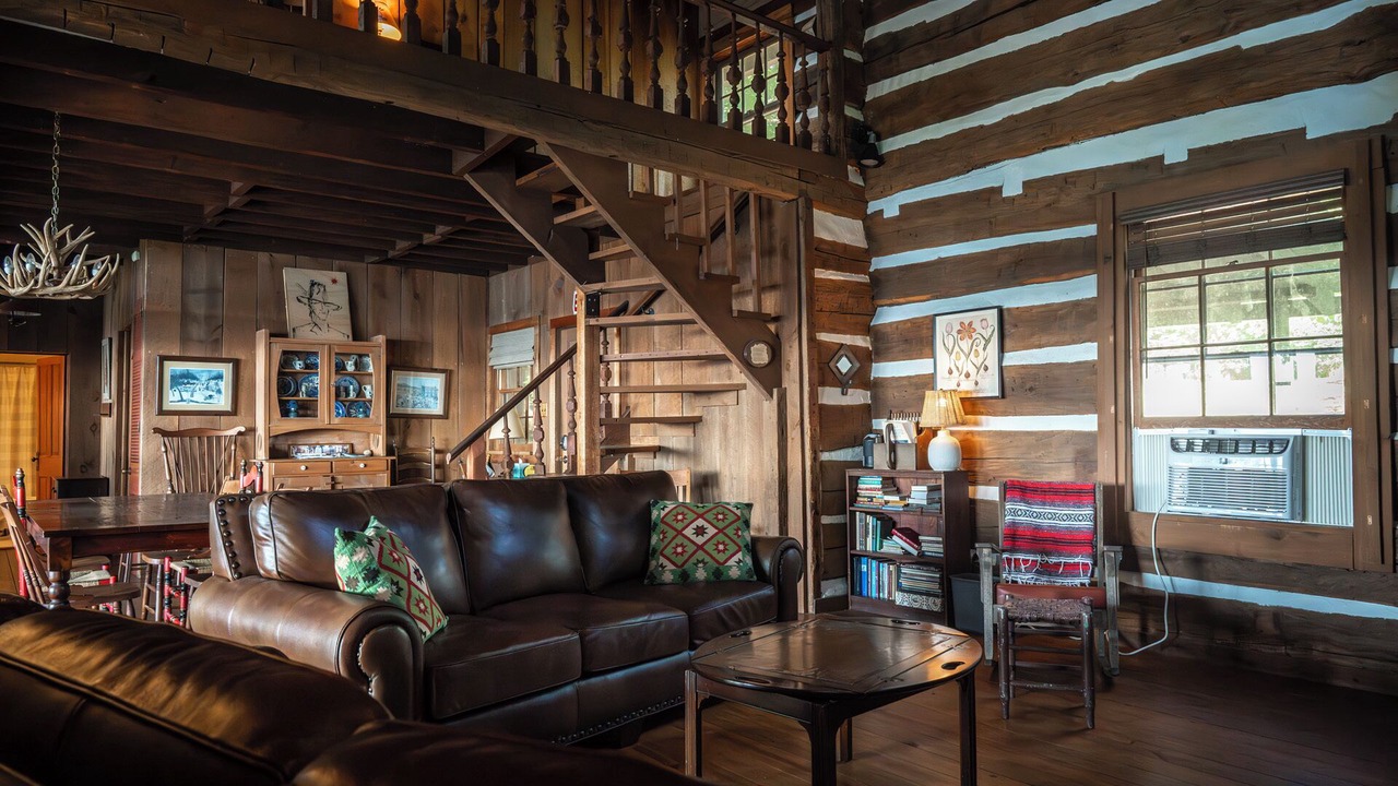 Photo of Livingroom in Beersheba Springs