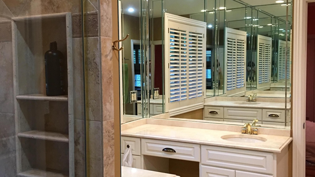 Photo of Bathroom in Opryland