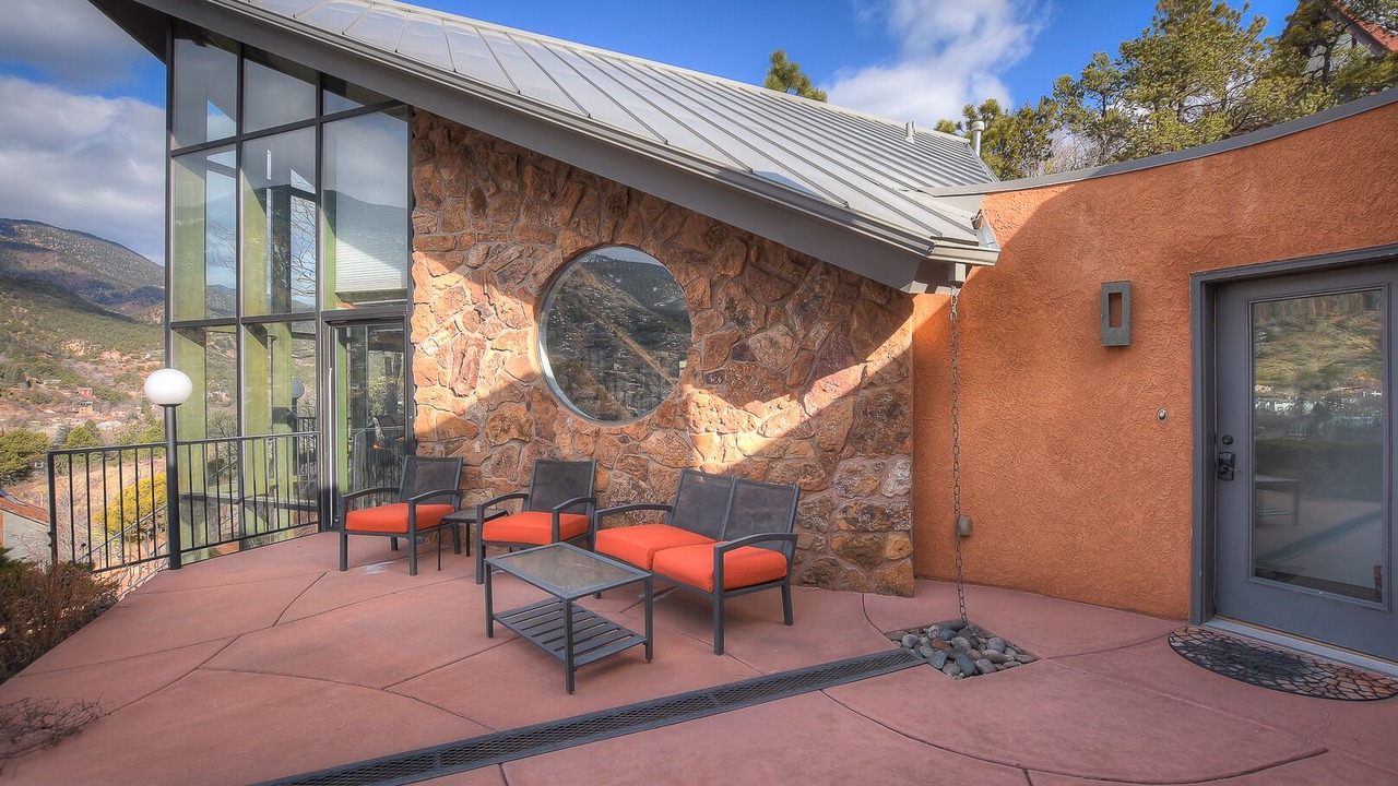Photo of Patio Balcony in Manitou Springs Historic District