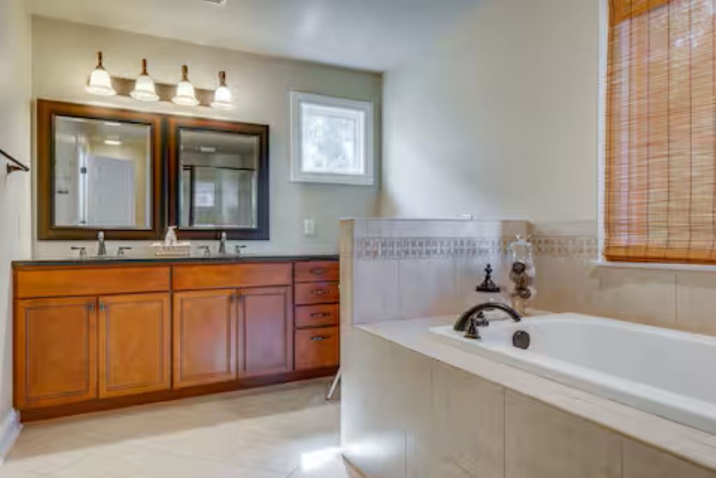 Photo of Bathroom in Buena Vista