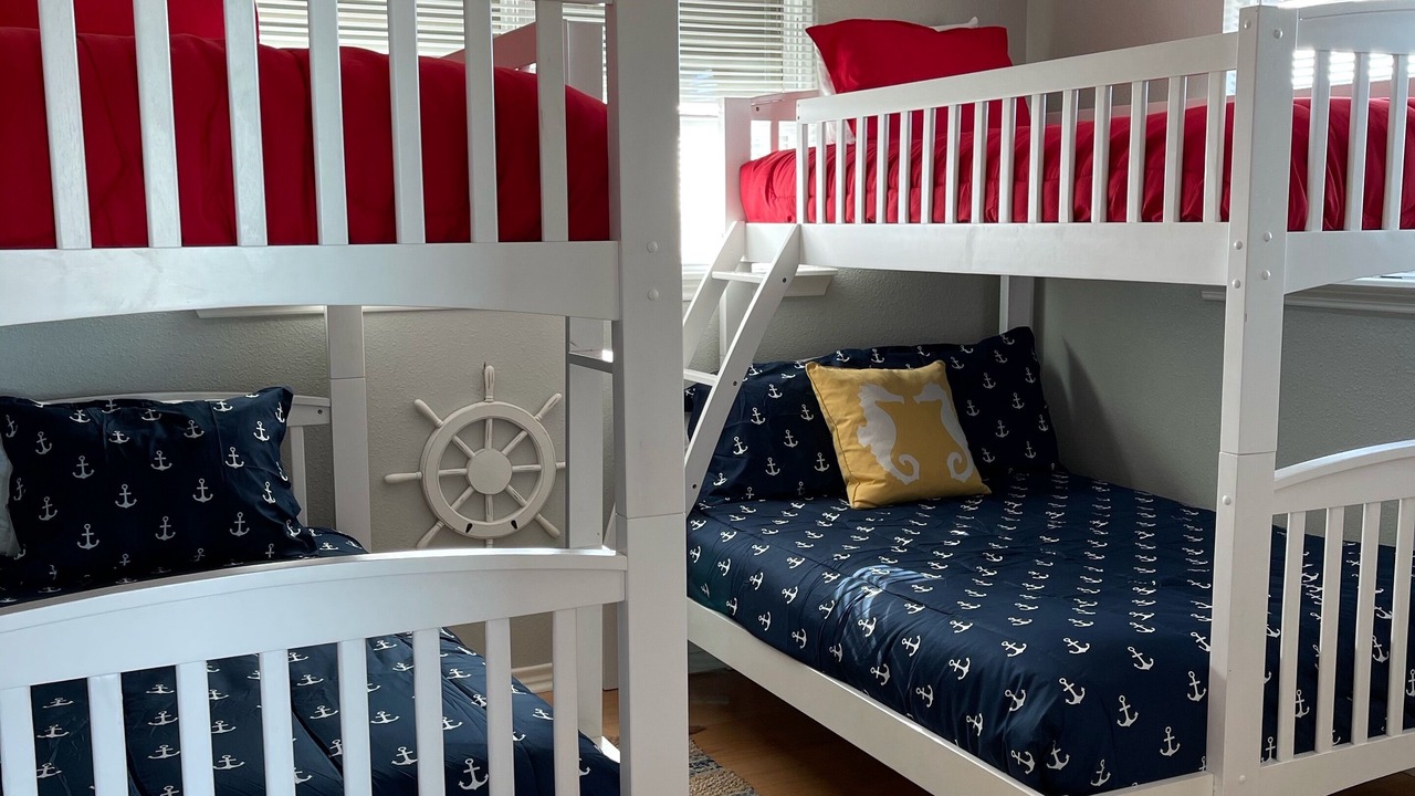 Photo of Bedroom in Bermuda Beach