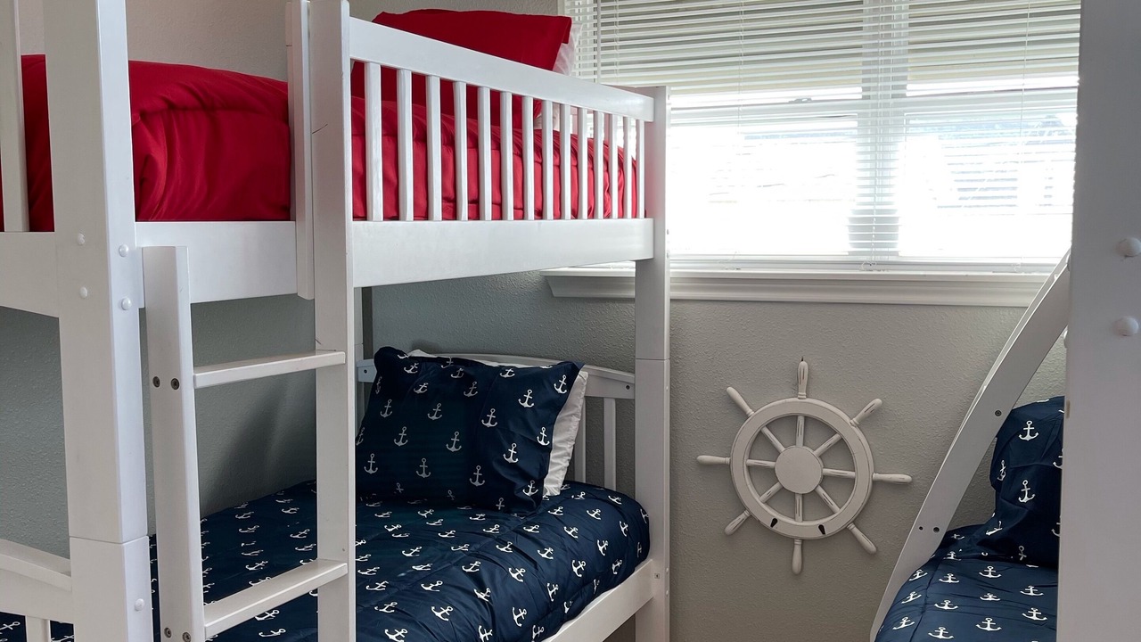 Photo of Bedroom in Bermuda Beach
