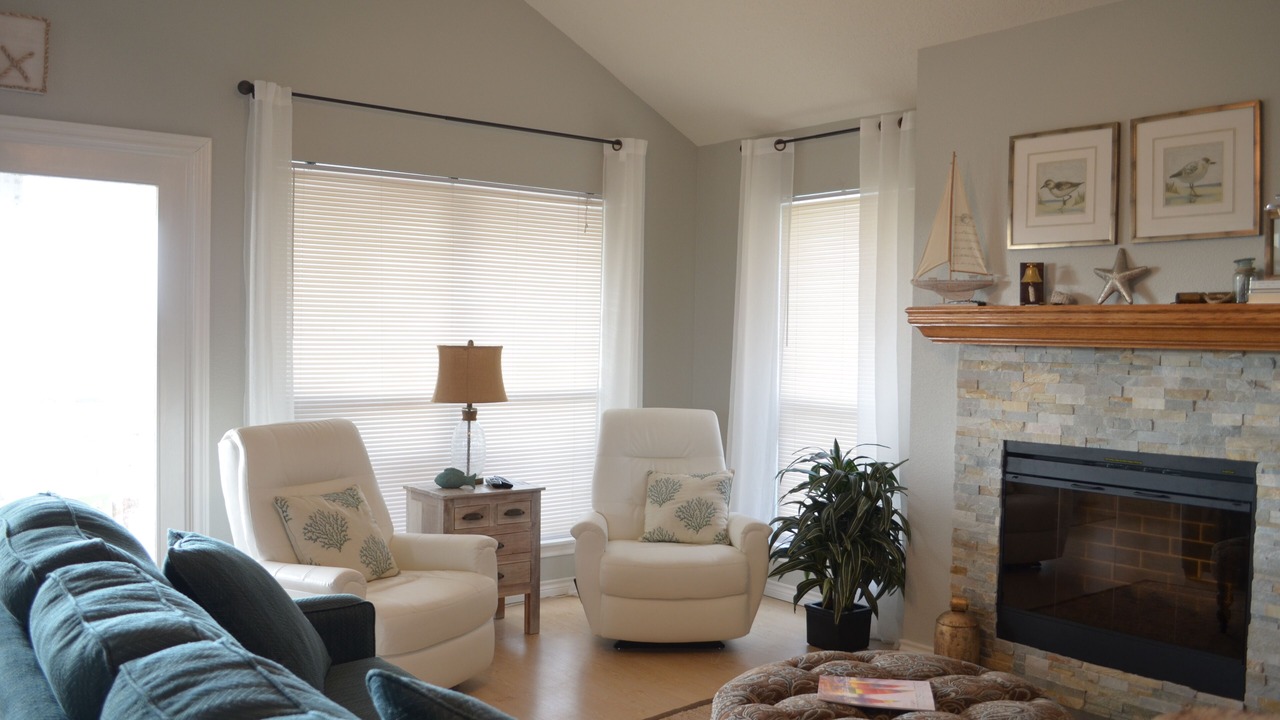 Photo of Livingroom in Bermuda Beach
