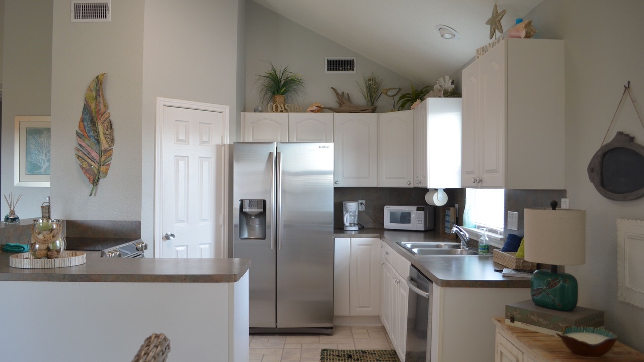 Photo of Kitchen in Bermuda Beach