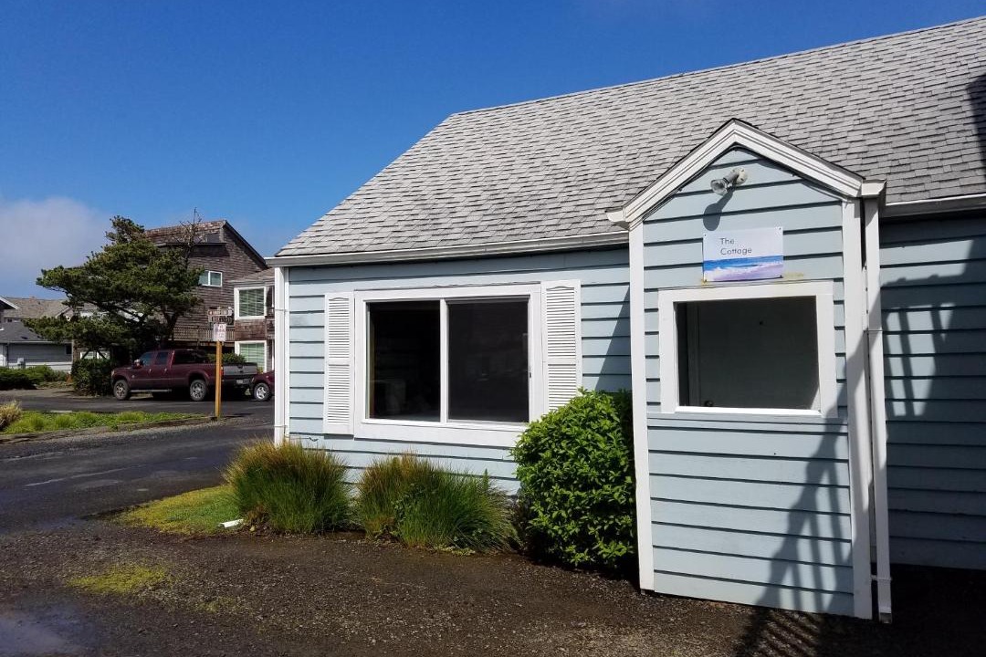 Photo of Others in Downtown Cannon Beach