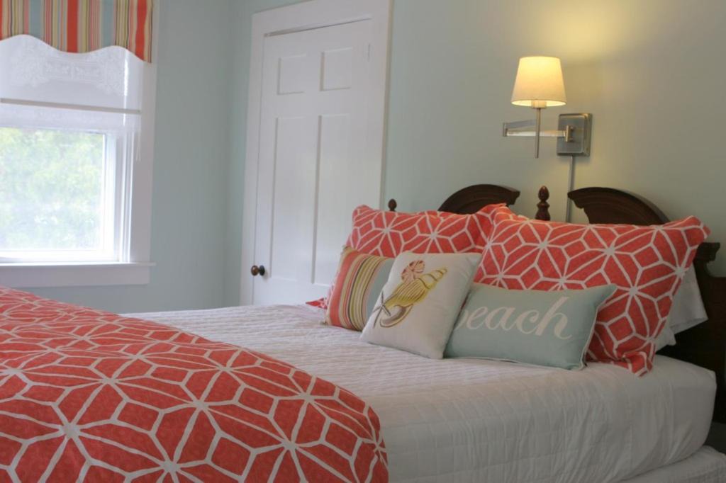 Photo of Bedroom in Centerville