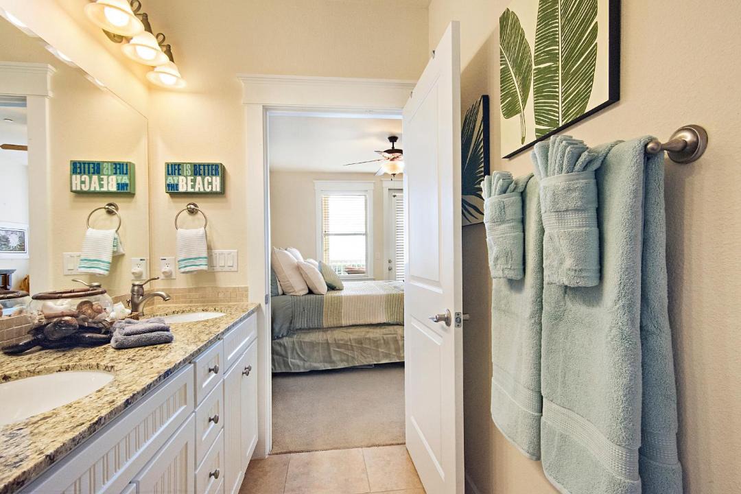 Photo of Kitchen in Red Fish Cove