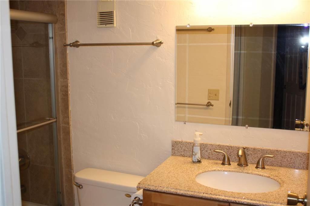 Photo of Bathroom in Peak 9
