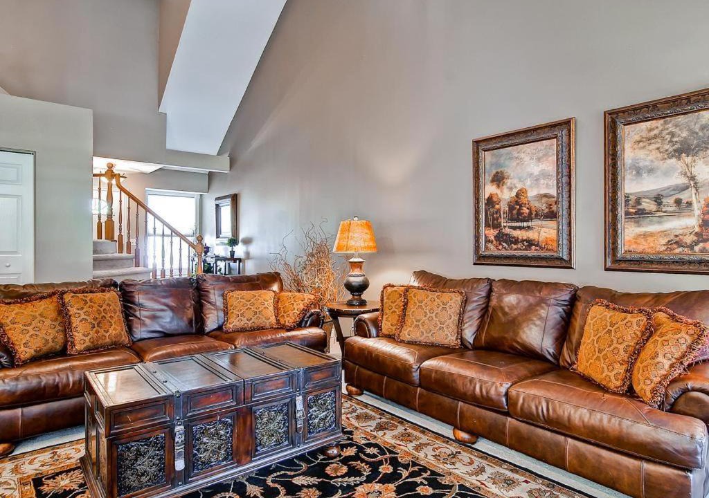 Photo of Livingroom in Cottonwood Heights