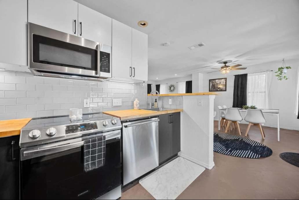 Photo of Kitchen in Apache Shores