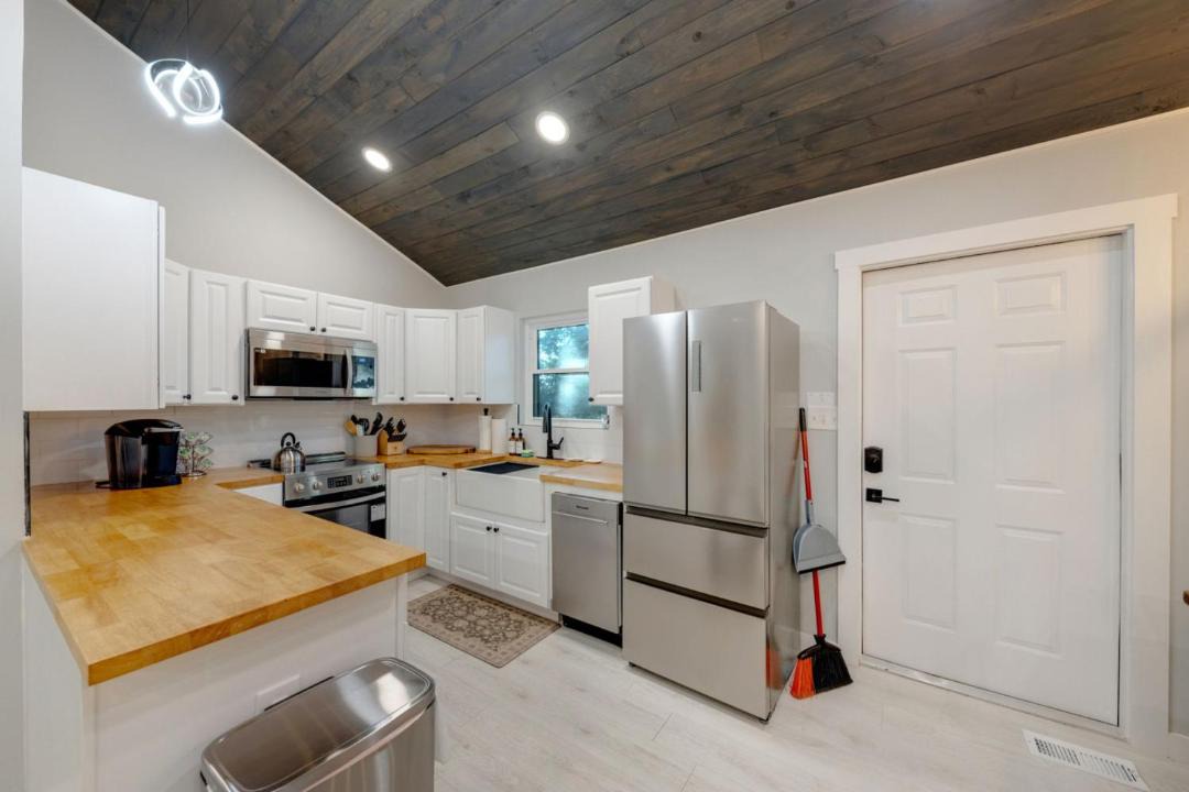 Photo of Kitchen in Eagleton Village