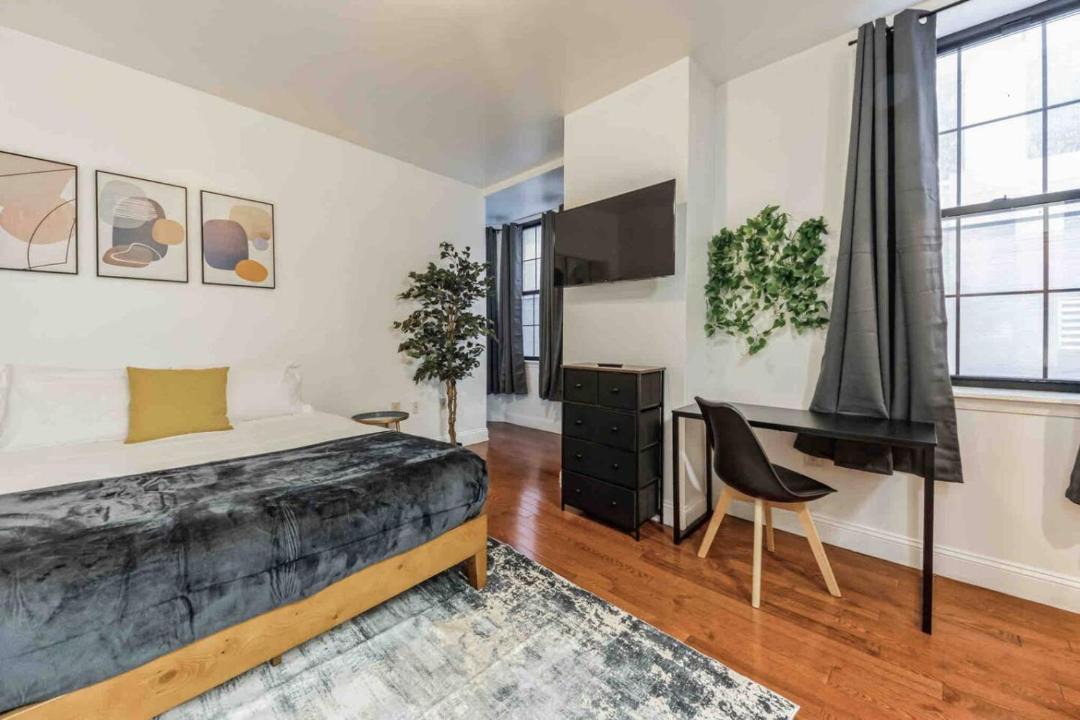 Photo of Bedroom in Center City