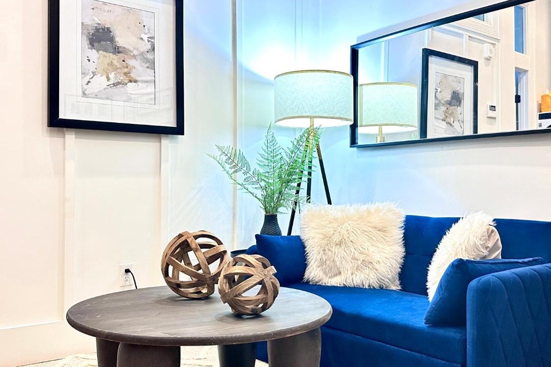 Photo of Livingroom in Downtown