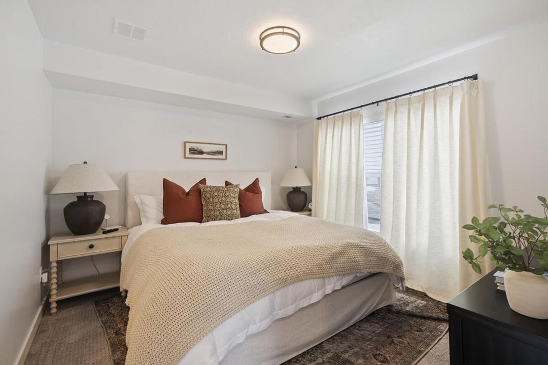 Photo of Bedroom in Mountain Green
