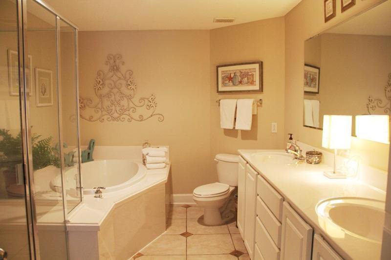 Photo of Bathroom in Orange Beach