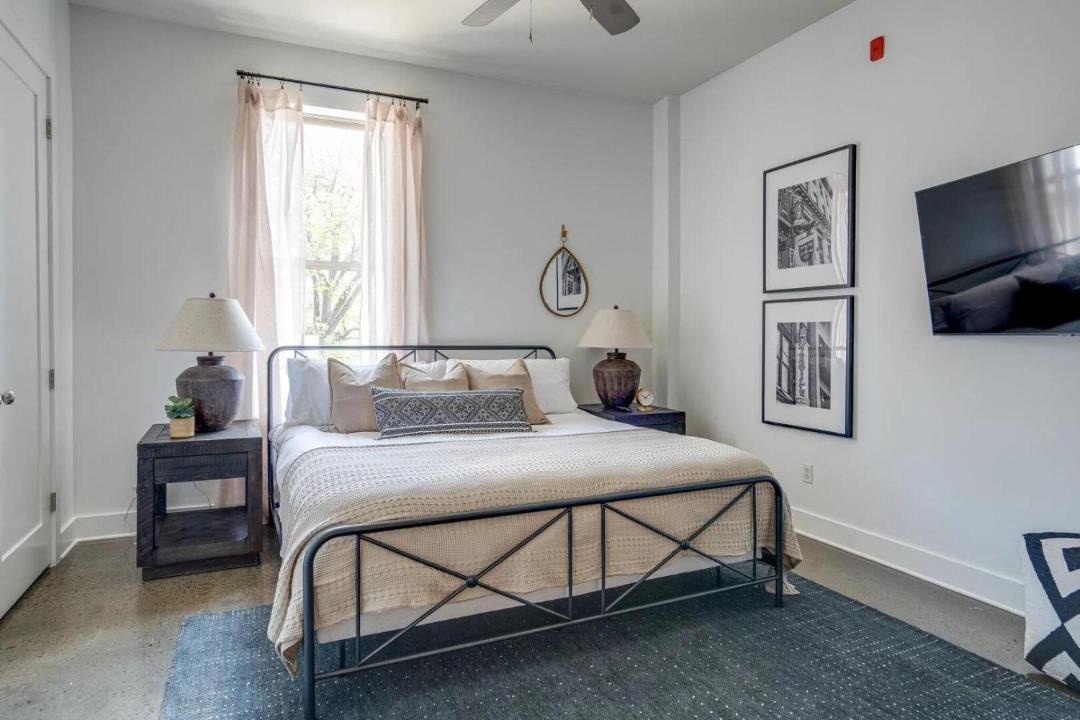 Photo of Bedroom in Midtown