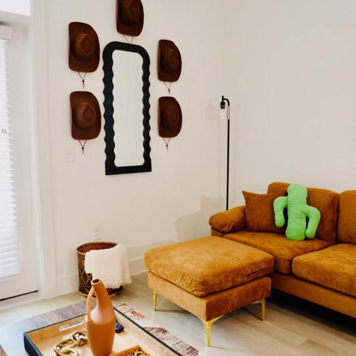 Photo of Livingroom in McNeil
