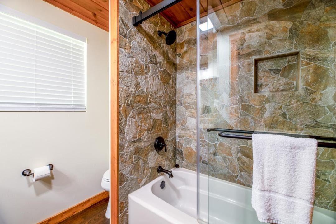 Photo of Bathroom in Pigeon Forge