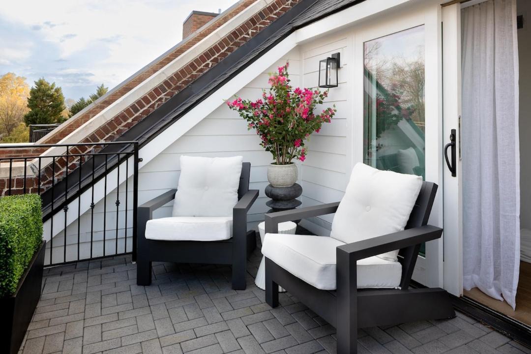 Photo of Patio Balcony in Wesley Heights