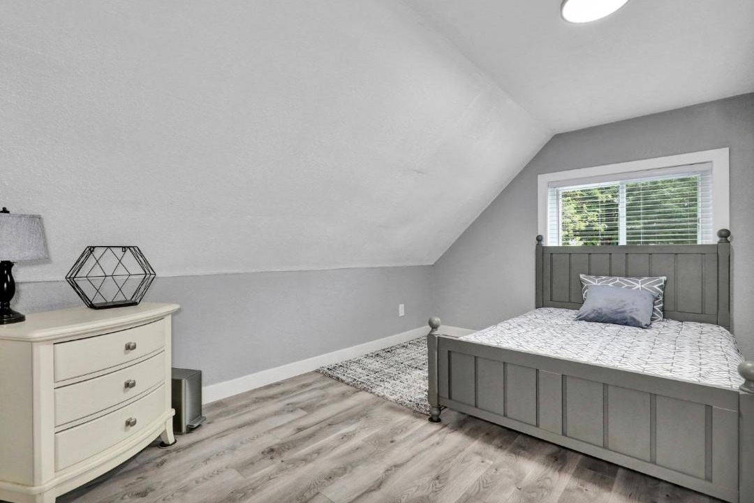 Photo of Bedroom in Lansing
