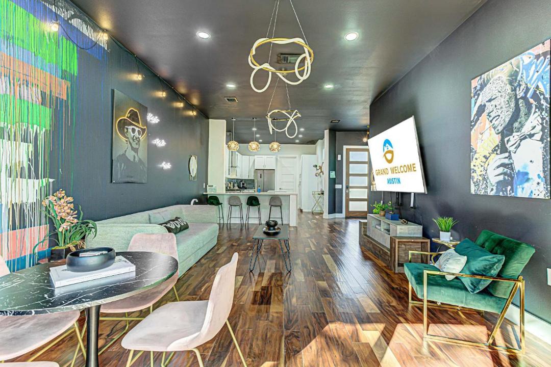 Photo of Livingroom in MLK
