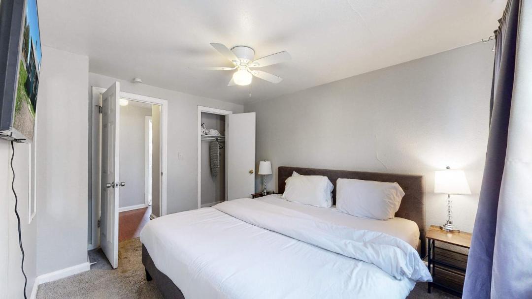 Photo of Bedroom in Dupont