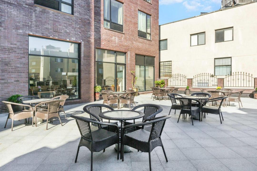 Photo of Patio Balcony in Flushing Chinatown