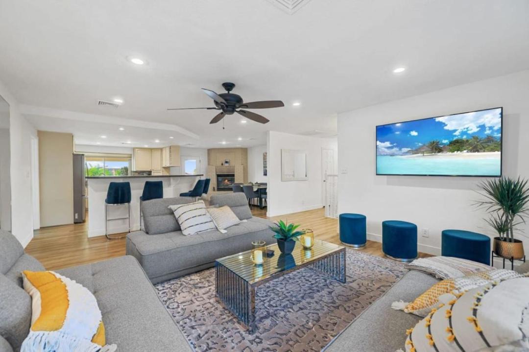 Photo of Livingroom in Black Mountain