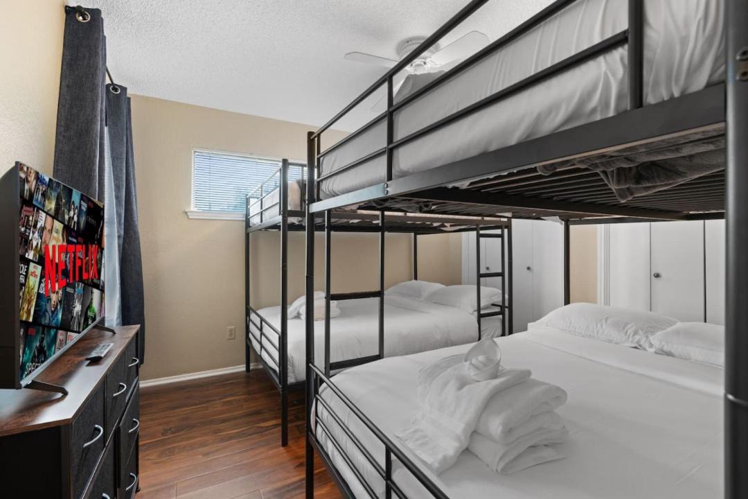 Photo of Bedroom in McNeil