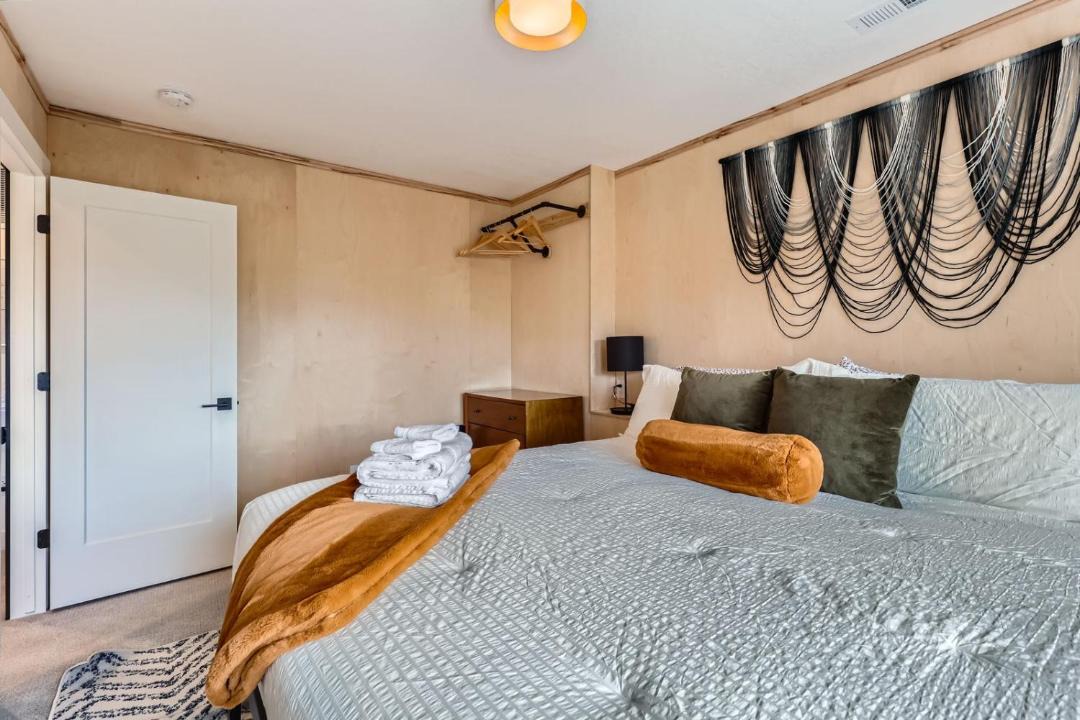Photo of Bedroom in Applewood West