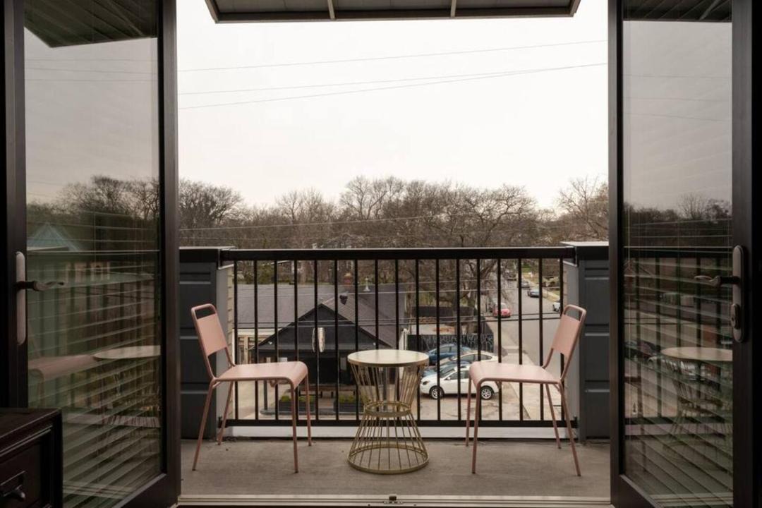 Photo of Patio Balcony in 12 South