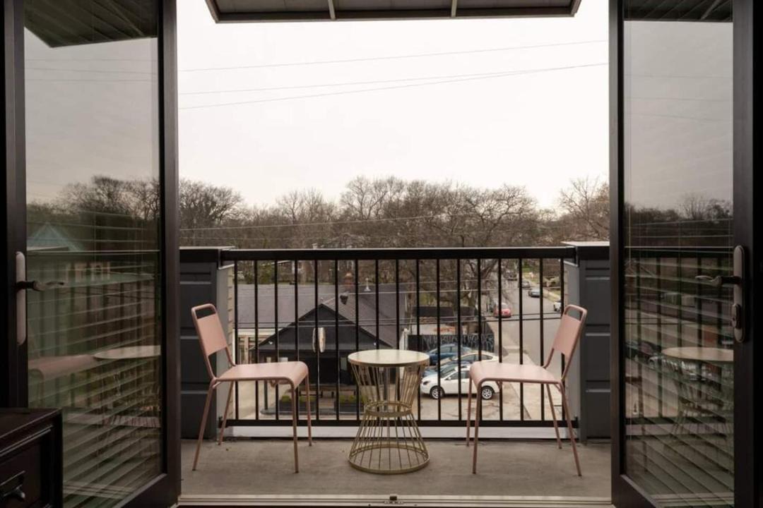 Photo of Patio Balcony in 12 South