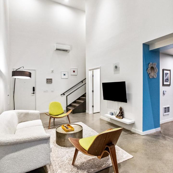 Photo of Livingroom in Downtown