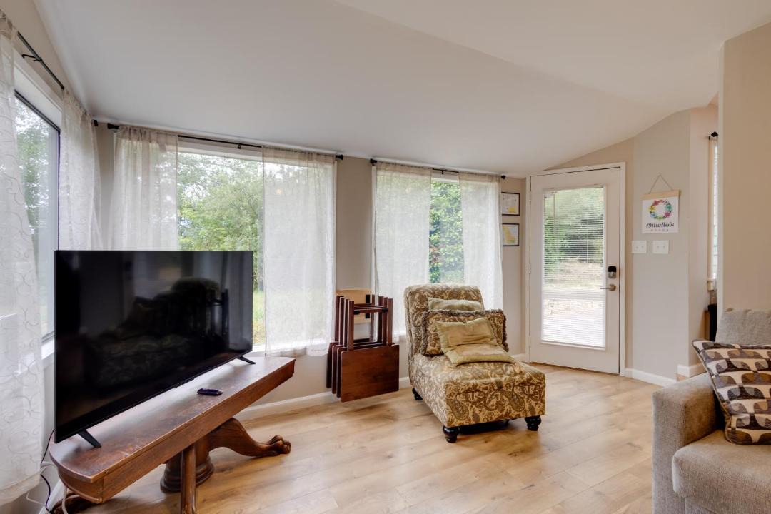 Photo of Livingroom in Warrenton