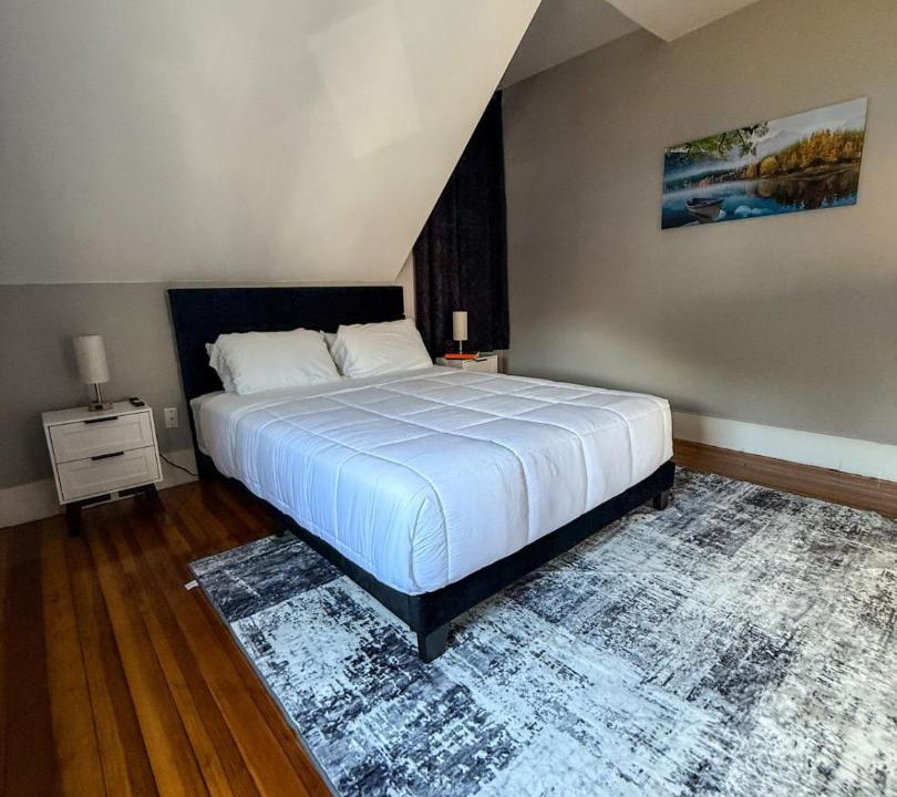 Photo of Bedroom in Beverly